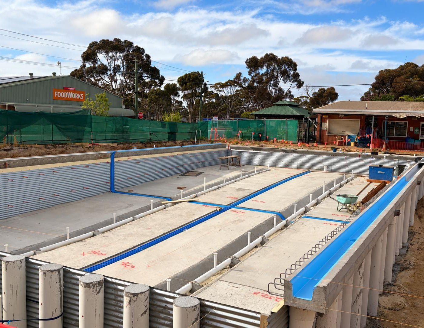 Dumbleyung 25 metre pool under construction